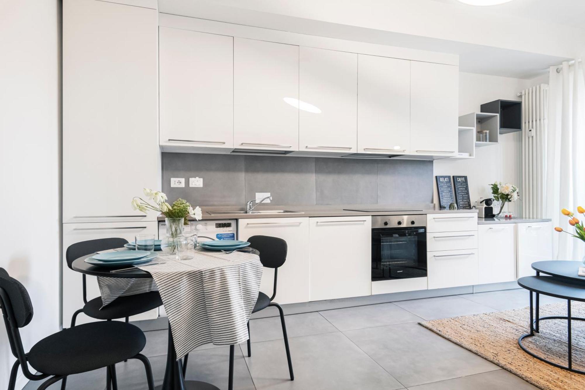 Beautiful Flat Fully Furnished In P.Ta Romana Milan Bagian luar foto